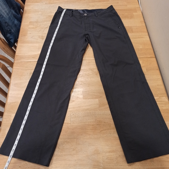 Lululemon atletica men's outdoor pants. Size 34 - Picture 6 of 8